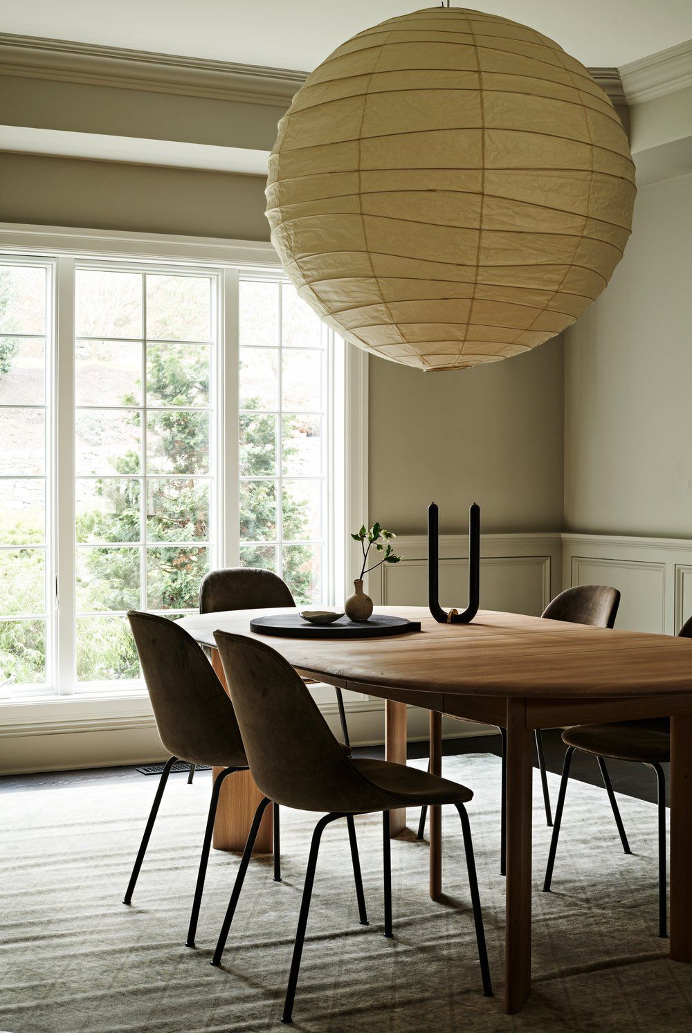 Illuminating Spaces with Timeless Elegance: Exploring the Beauty of Paper Lamps like Akari Lamp