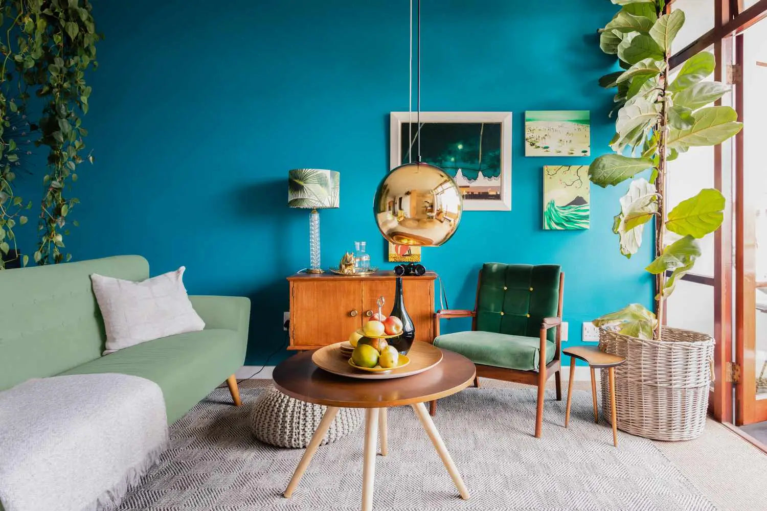 Lighting and Color Theory: How to Create the Perfect Ambiance