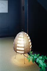 Akari 1as Paper Lantern Lamp - Vibrant Japanese Design by Isamu Noguchi - Minimalist Table Lamps