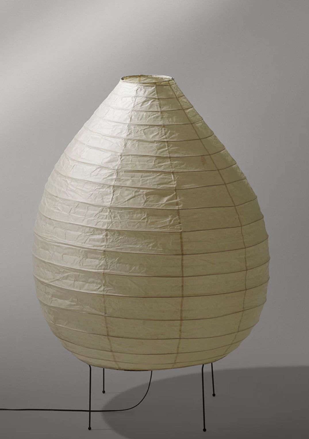 Akari 23n Paper Lantern Lamp - Contemporary Japanese Design by Isamu Noguchi - Table Lamps