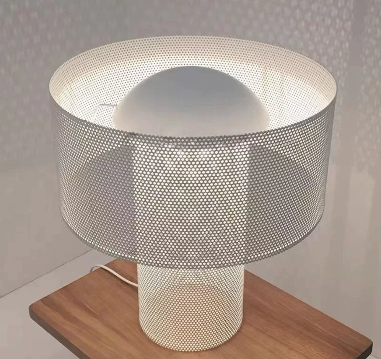 Luxury Mesh Table Lamps with Cylindrical Design – Wabi-sabi Minimalist