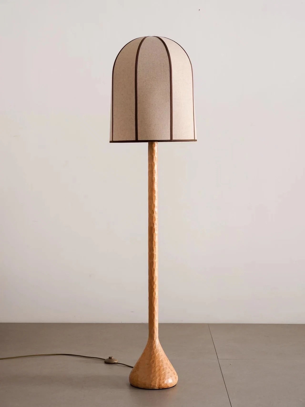 Scandinavian Oak Floor Lamp with Linen Shade – Minimalist Standing for Modern Interiors - Lamps