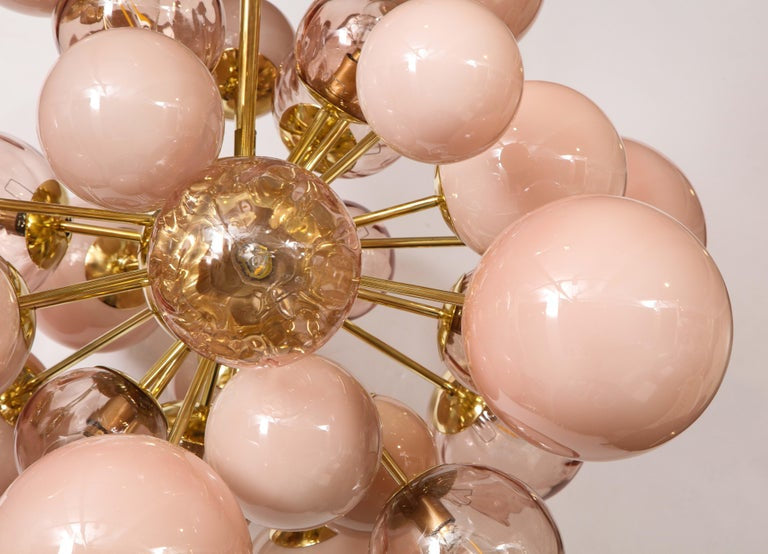 Luxurious Murano Glass Chandelier - Hollywood Glamour Inspired Lighting for Elegant Homes - Chandeliers