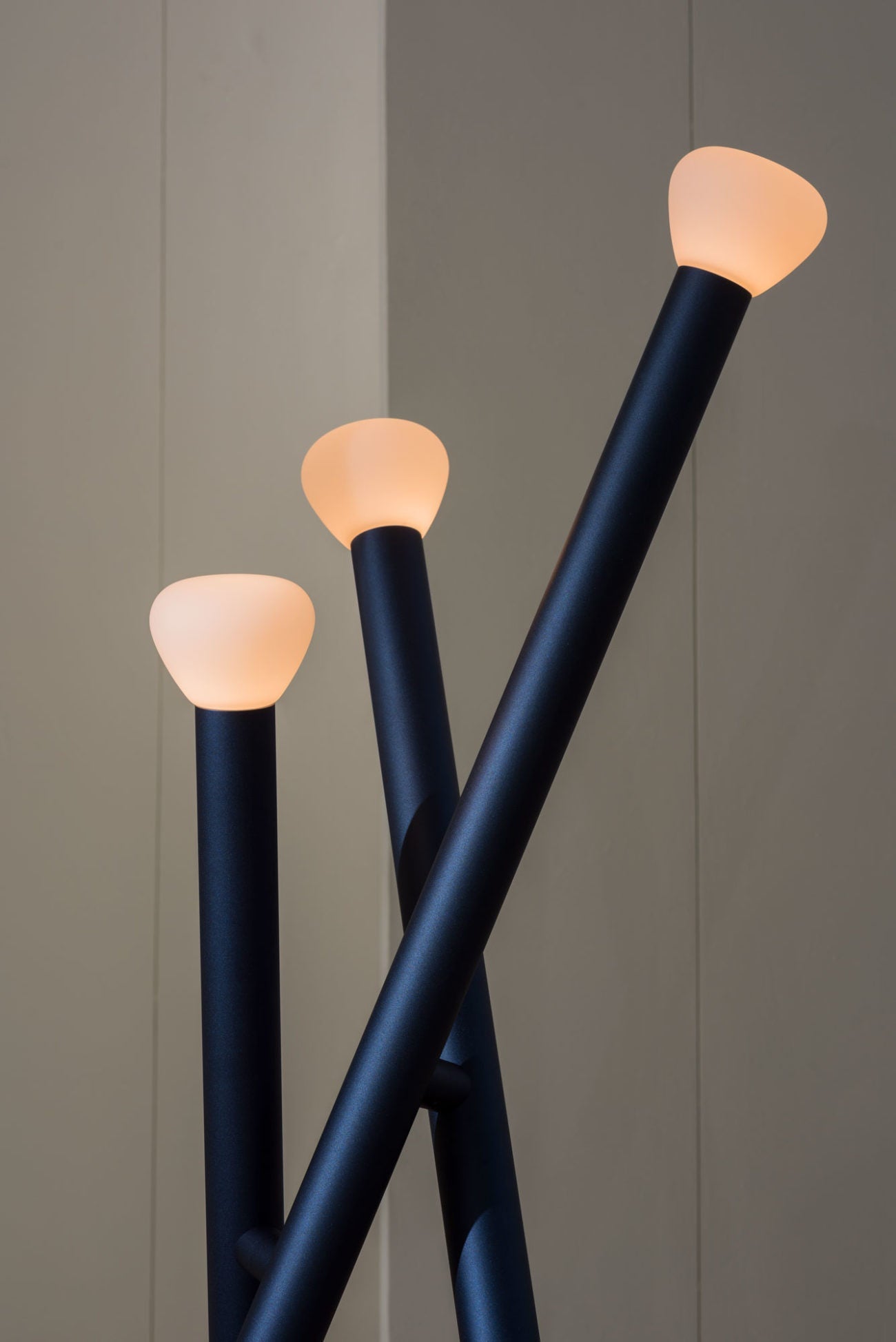 Modern Tripod Floor Lamp with Leaning Pole Design ?? Minimalist Led Lighting Accent - Lamps